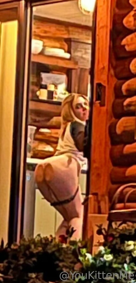 youkittenme pretty model photo