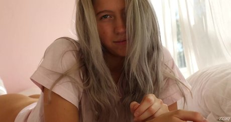 Maddie Crump pornographic model image