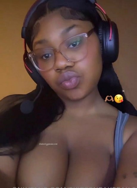 skiessneakpeak model xxx picture