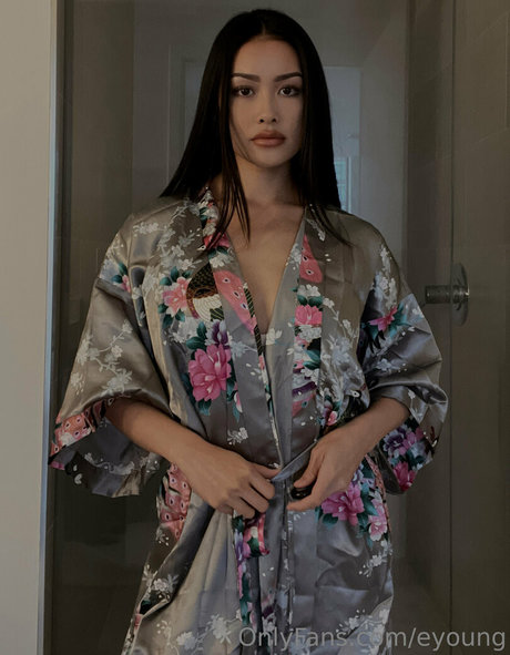 eyoung erotic star archive