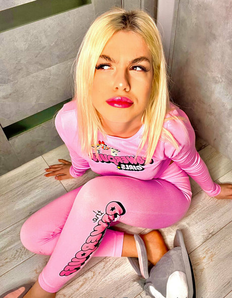 elsakroes nice actress gallery