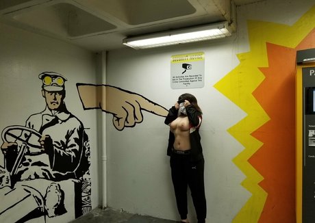 moyumie pornstar naked img