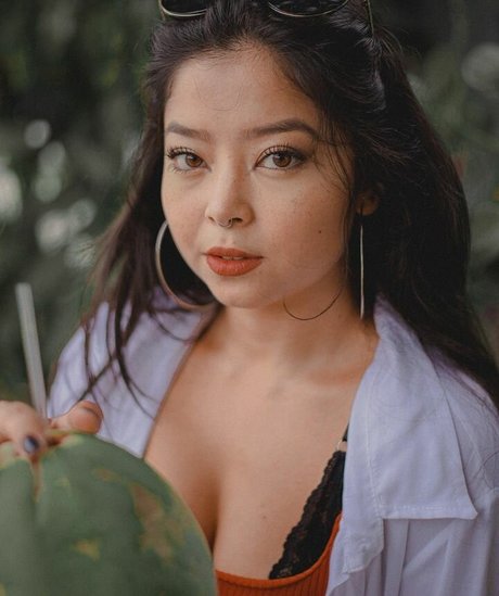 dani bluee nice actress pics