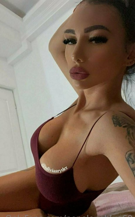 penelopeblue69 naked actress picture