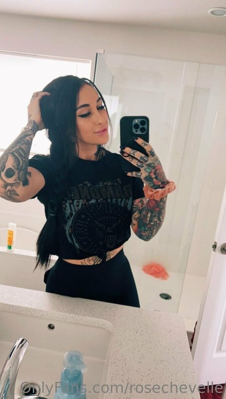 rosechevelle pretty model photos