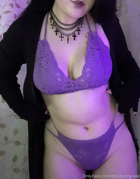 The bunny bee model free image