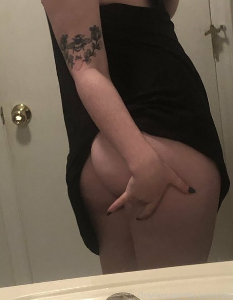 The bunny bee erotic star archive