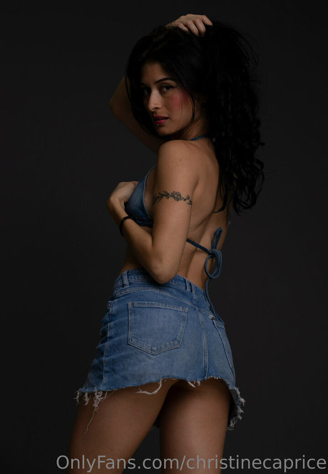 christinecaprice high quality model pic