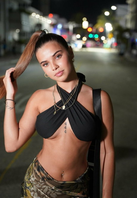 champagneemm sex model images