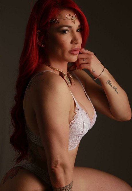 Michelle Fernnanda erotic model image