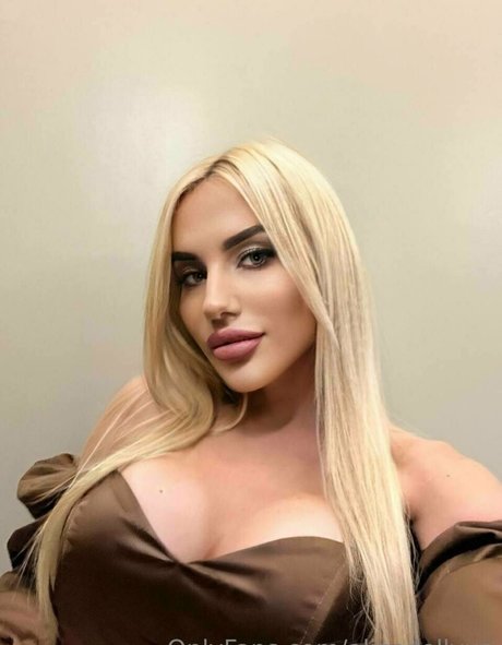 alicedollyua model art photos