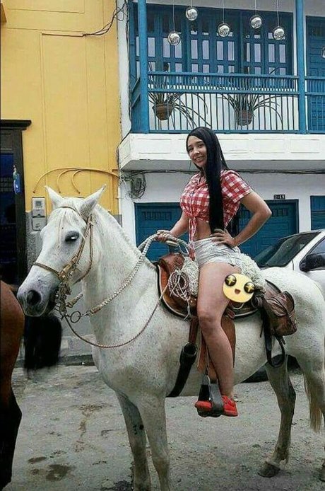 Yeraldin model nudes archive