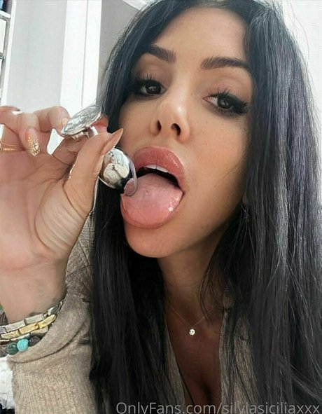 silviasiciliaxxx pornstar exclusive picture