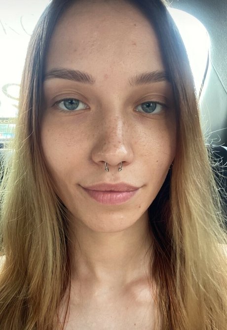 white widow_ art star archive