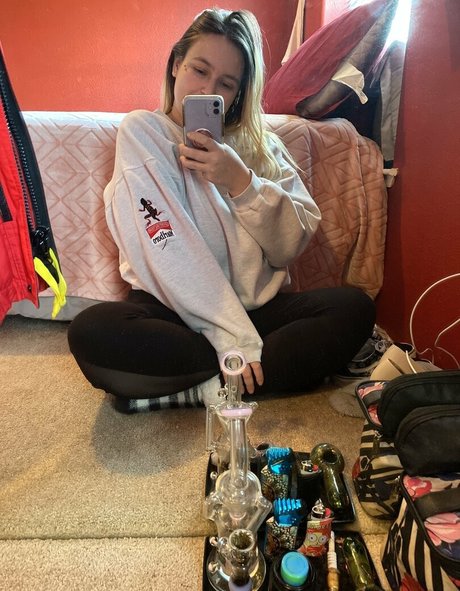 simplystoned model naked archive