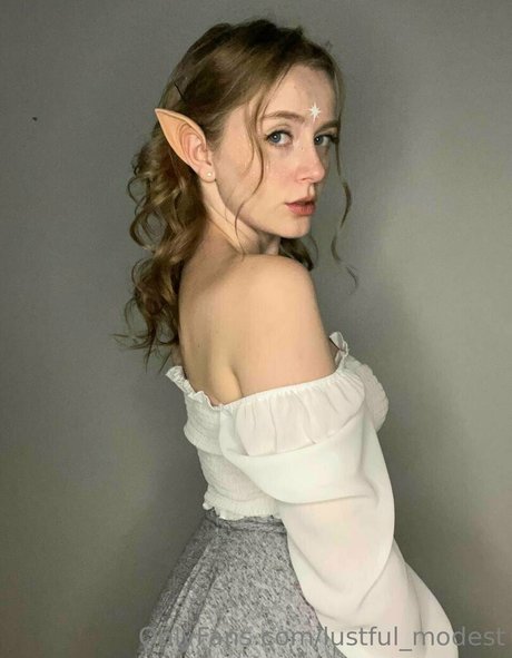 lustful modest Profile pic