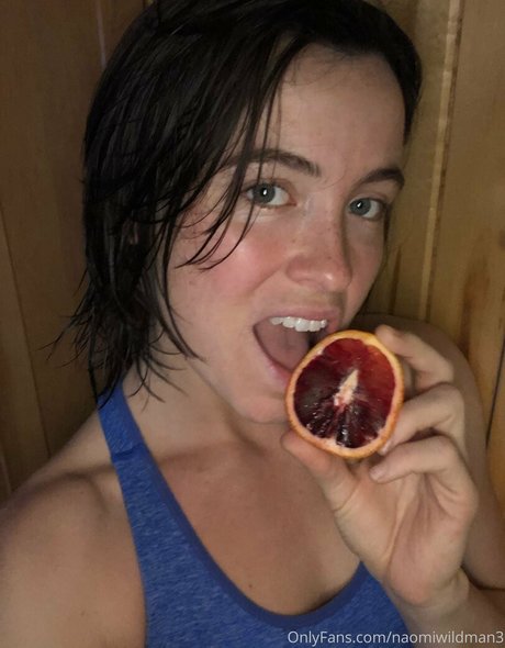 naomiwildman3 model hot photo