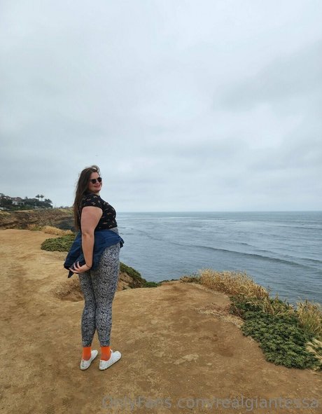 realgiantessa hd star img