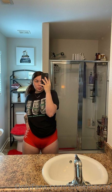 sadiemaeex sexy actress picture