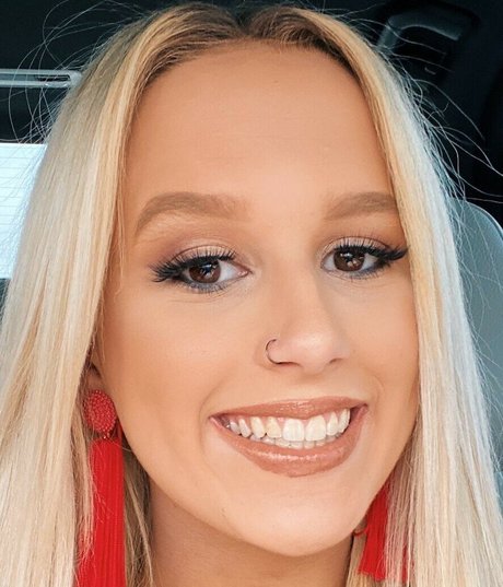 Adora Nicole pretty model gallery