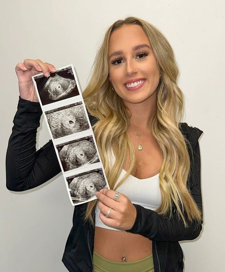 Adora Nicole hot actress galleries