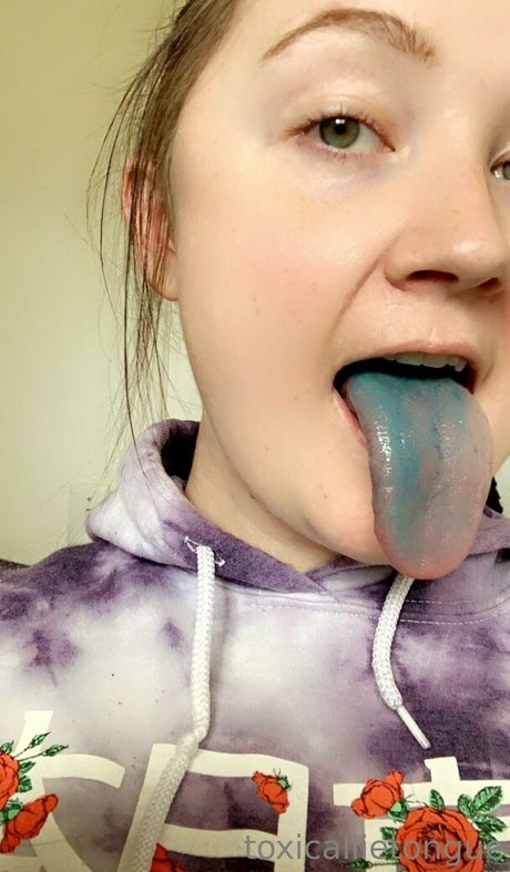 toxicallietongue star xxx photo