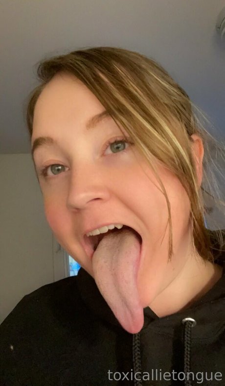 toxicallietongue model porn images