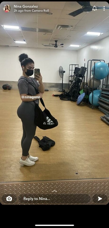 NinaGonz xxx model picture