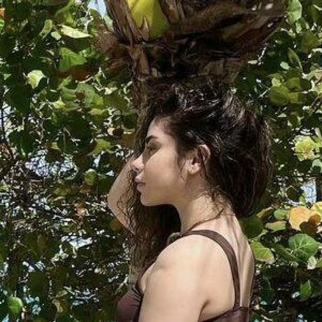 NinaGonz hd model img