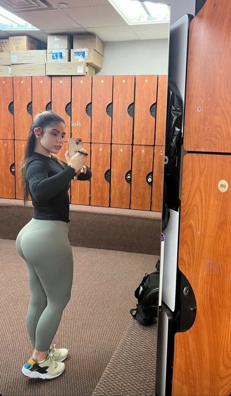 NinaGonz hd actress archive