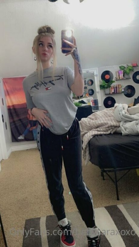 babysaraxoxo sexy star photo