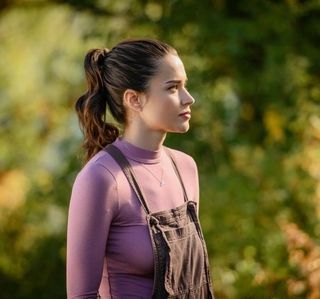 Rhiannon Fish xxx pornstar img