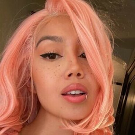 Ash kuro pornographic actress images