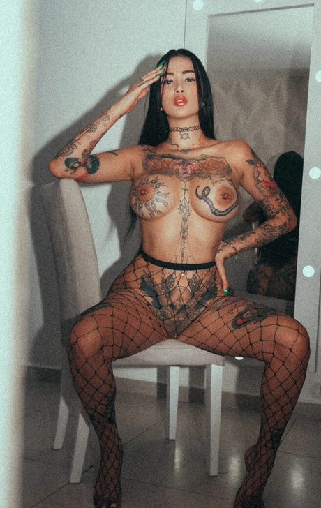 Julietta Gibson naked pornstar picture