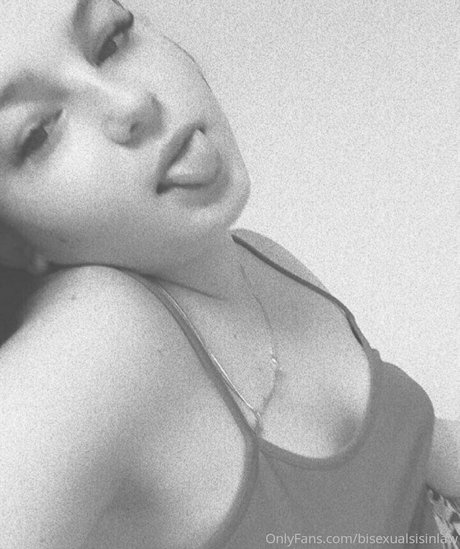 isisbisexual pretty pornstar picture