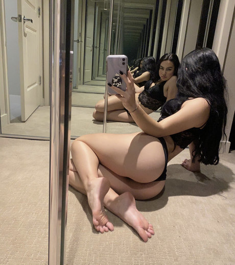 Sofiaspams nude pornstar pictures