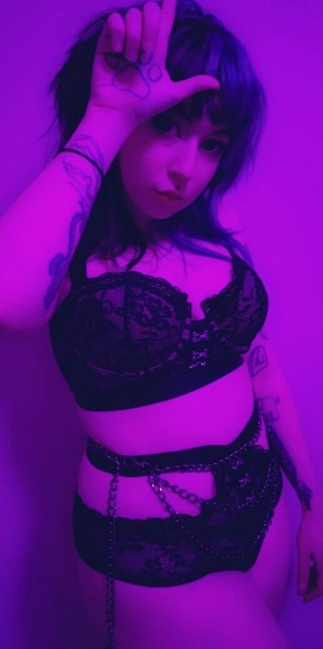 Knives model sexy archive