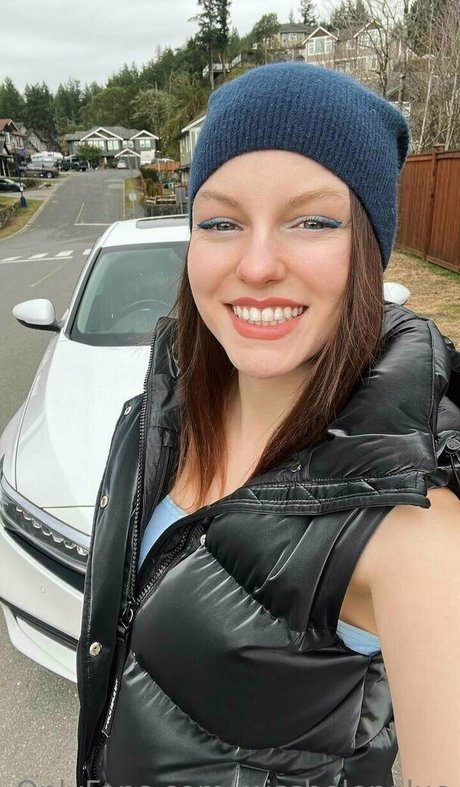 misshelenalue star erotic image