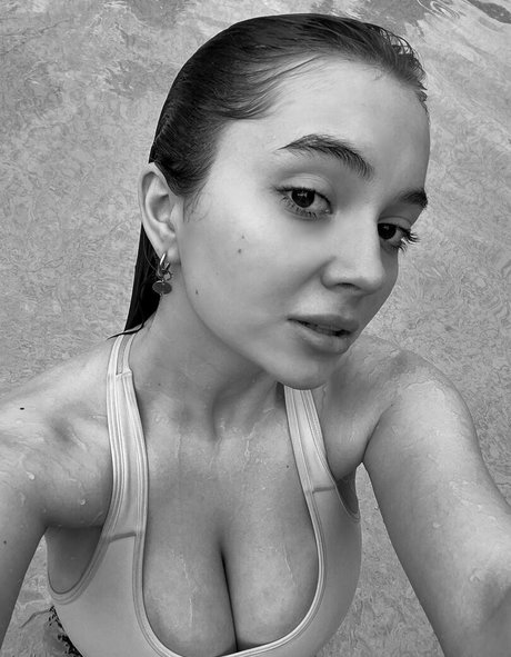 iambobriha exclusive model pics