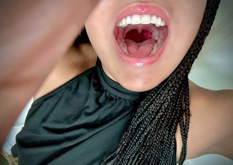 arcticgoddess porn model picture