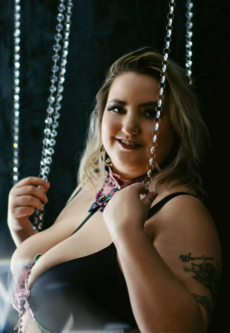 lilithheartvore pornstar erotic photo