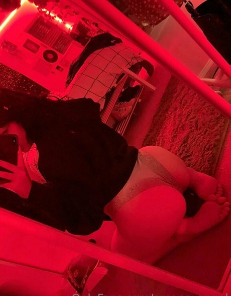 arcane angel naked actress pics