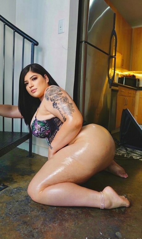 iamyummyyamss pornstar art gallery