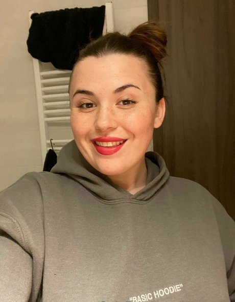 leabonita hot actress photo