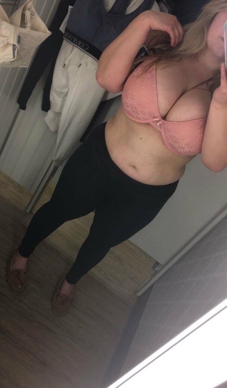 dddstaciie model sexy pics