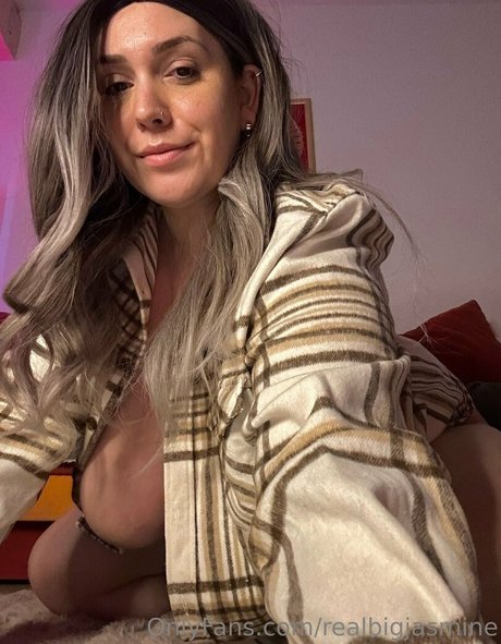 realbigjasmine pornstar exclusive photos