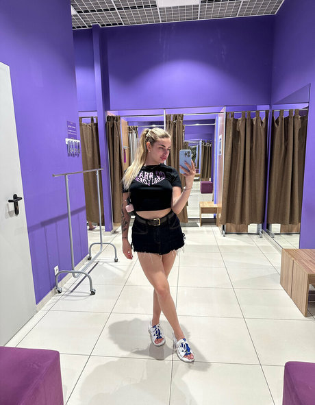 blondyaria model art archive