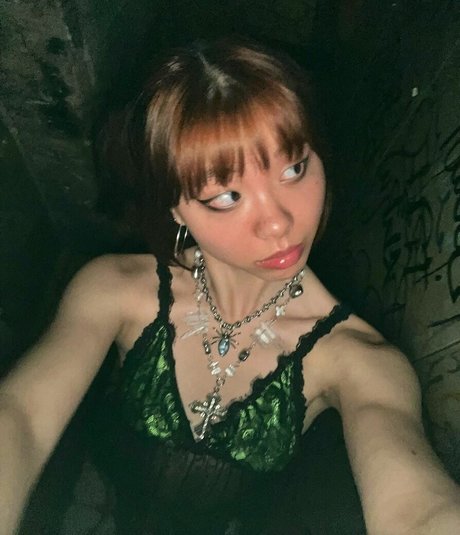 Olivia Sun hd model pic