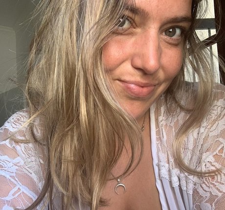 urcheenagurl star adult photo