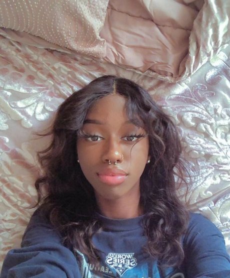 Luhmulaa model hd photo